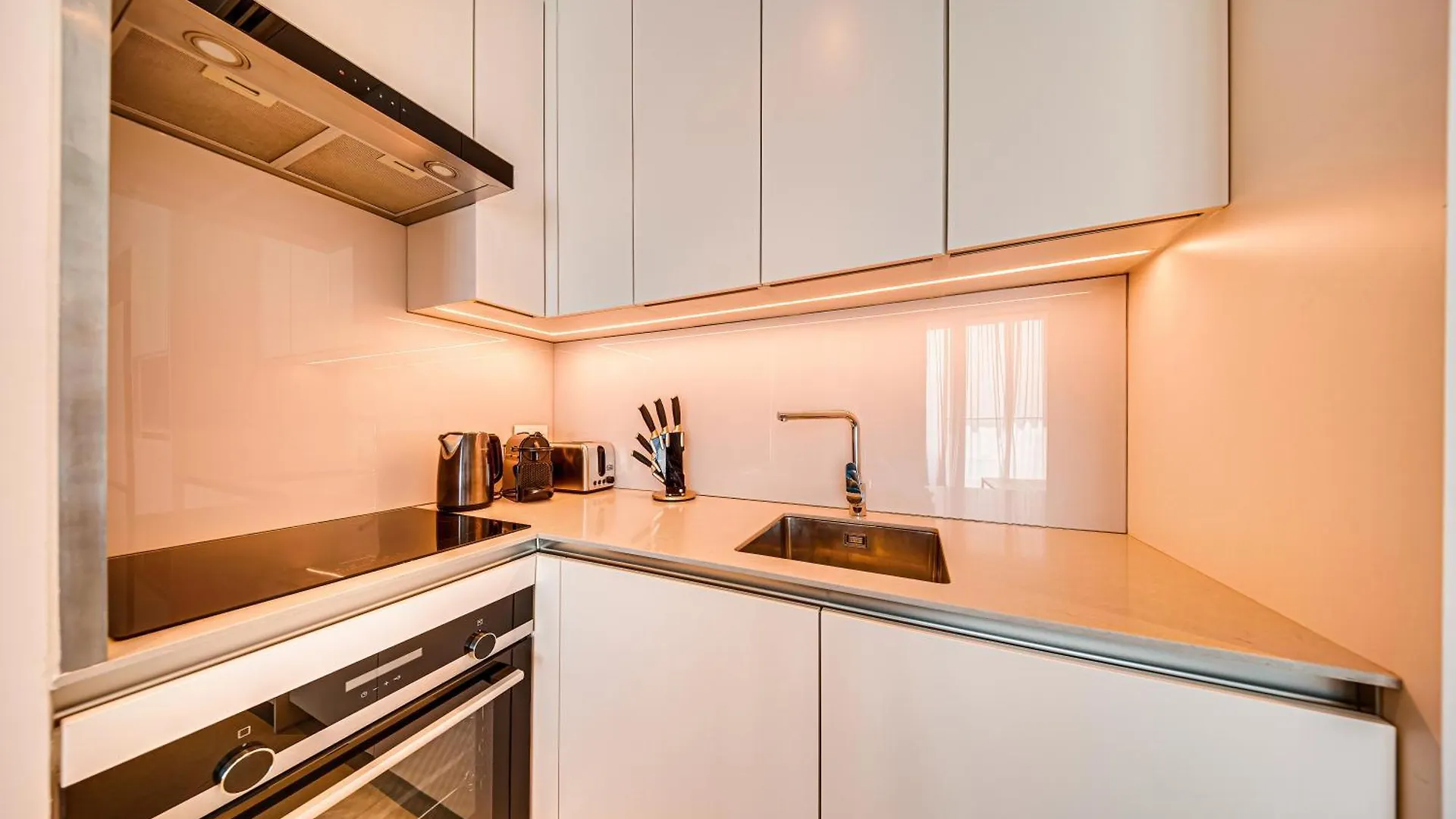 Stylish 1Br Apartment Is Address Beach Residence Dubái
